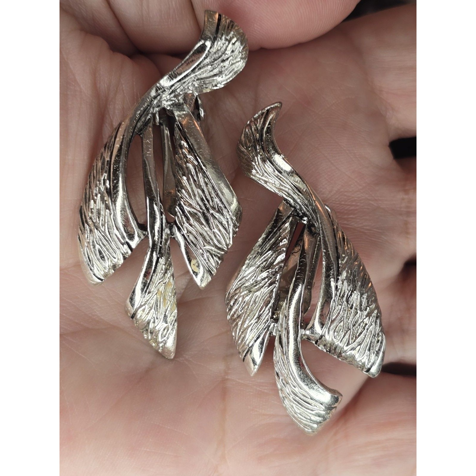 Vintage Selini Silver Tone Modernist Leaf Clip On Earrings Textured Sculptural
